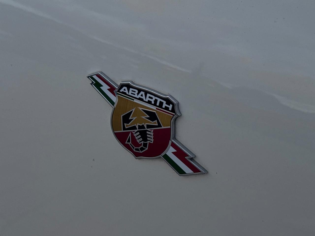 Abarth 595 1.4 Turbo T-Jet 180 CV Competizione SABELT CLIMA