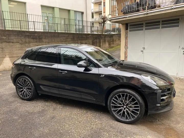 Porsche Macan 2.0 tetto poanoramico !
