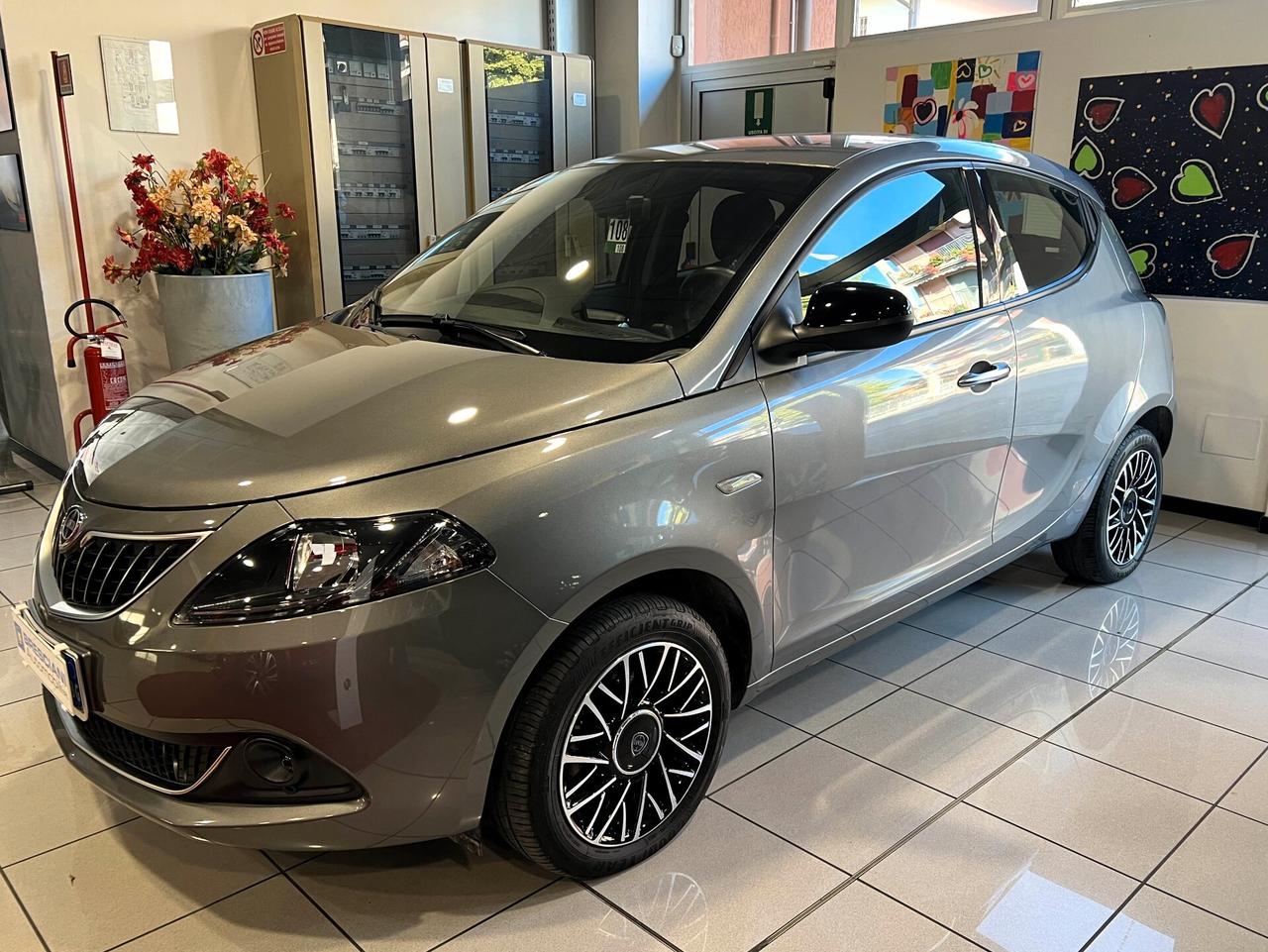 Lancia Ypsilon 1.0 FireFly 5 porte S&S Hybrid Platino