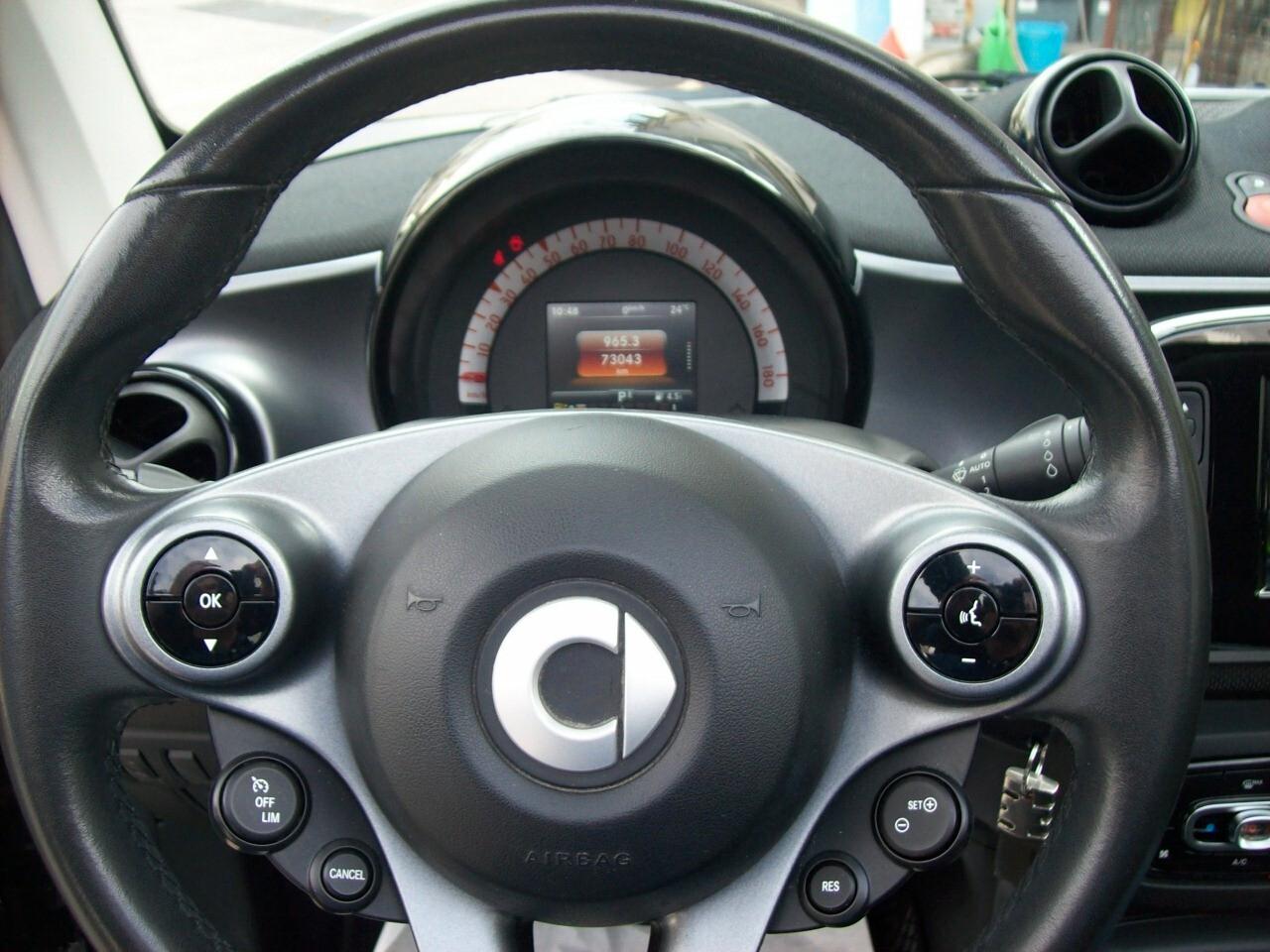 Smart ForTwo Cabrio 1.0 twinamic 71CV Passion