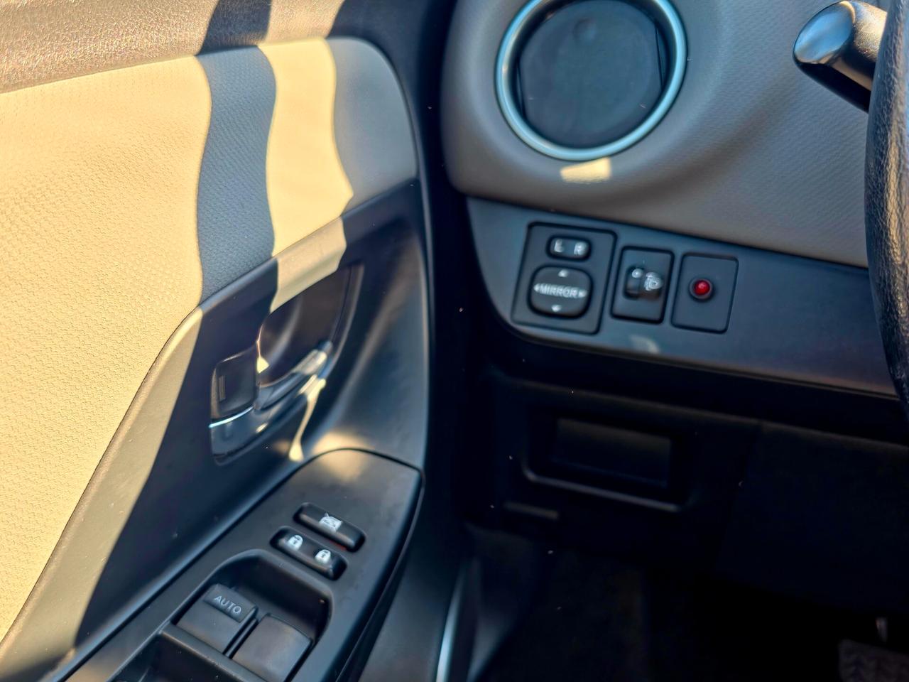 Toyota Yaris 1.5 Hybrid 5 porte Active 2017-E6B Automatico NEO