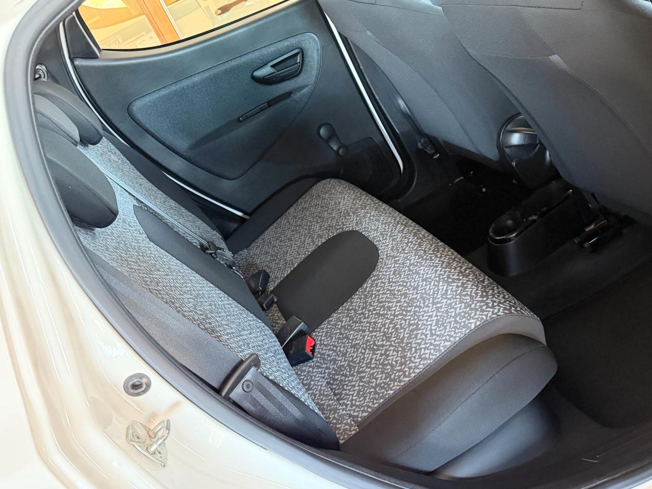 Lancia Ypsilon 1.2 69 cv. ELEFANTINO BLU