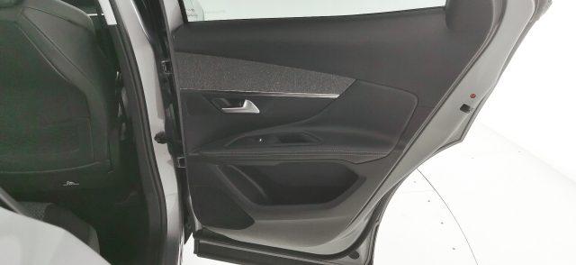 PEUGEOT 3008 Hybrid 225 e-EAT8 GT