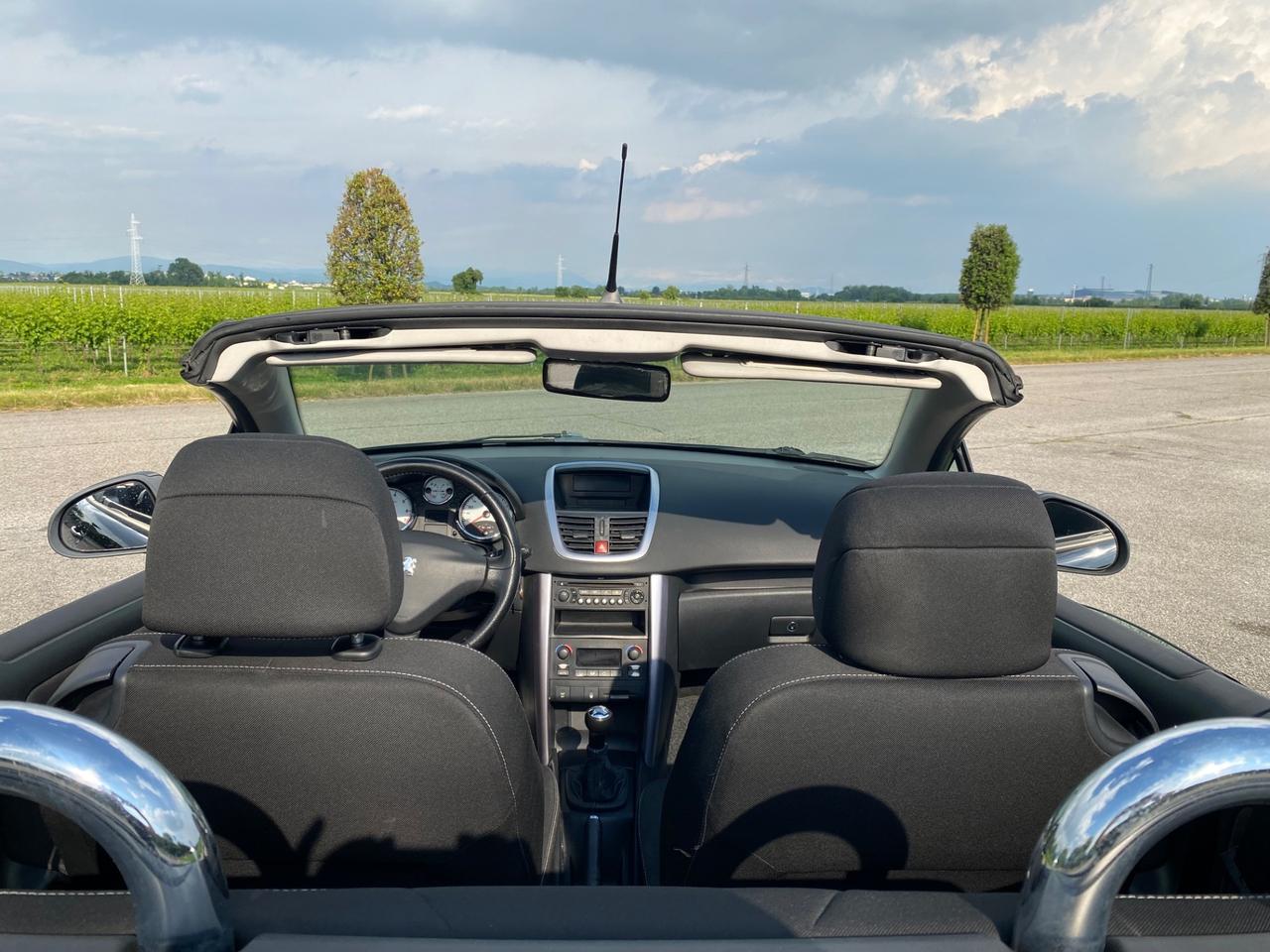 Peugeot 207 1.6 VTi 120CV CC Féline