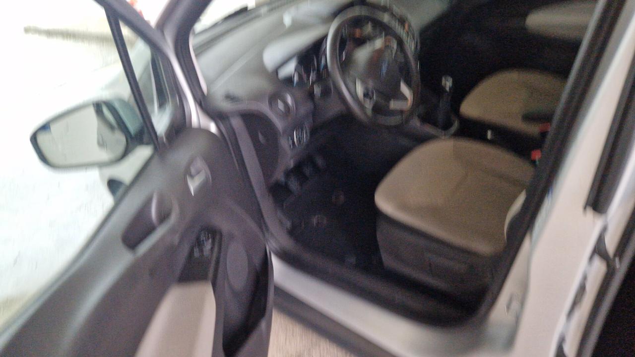 Ford Tourneo Courier 1.5 TDCI 95 CV Titanium
