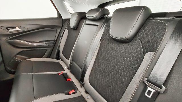 OPEL Grandland X 1.6 Hybrid4 Plug-in aut. AWD