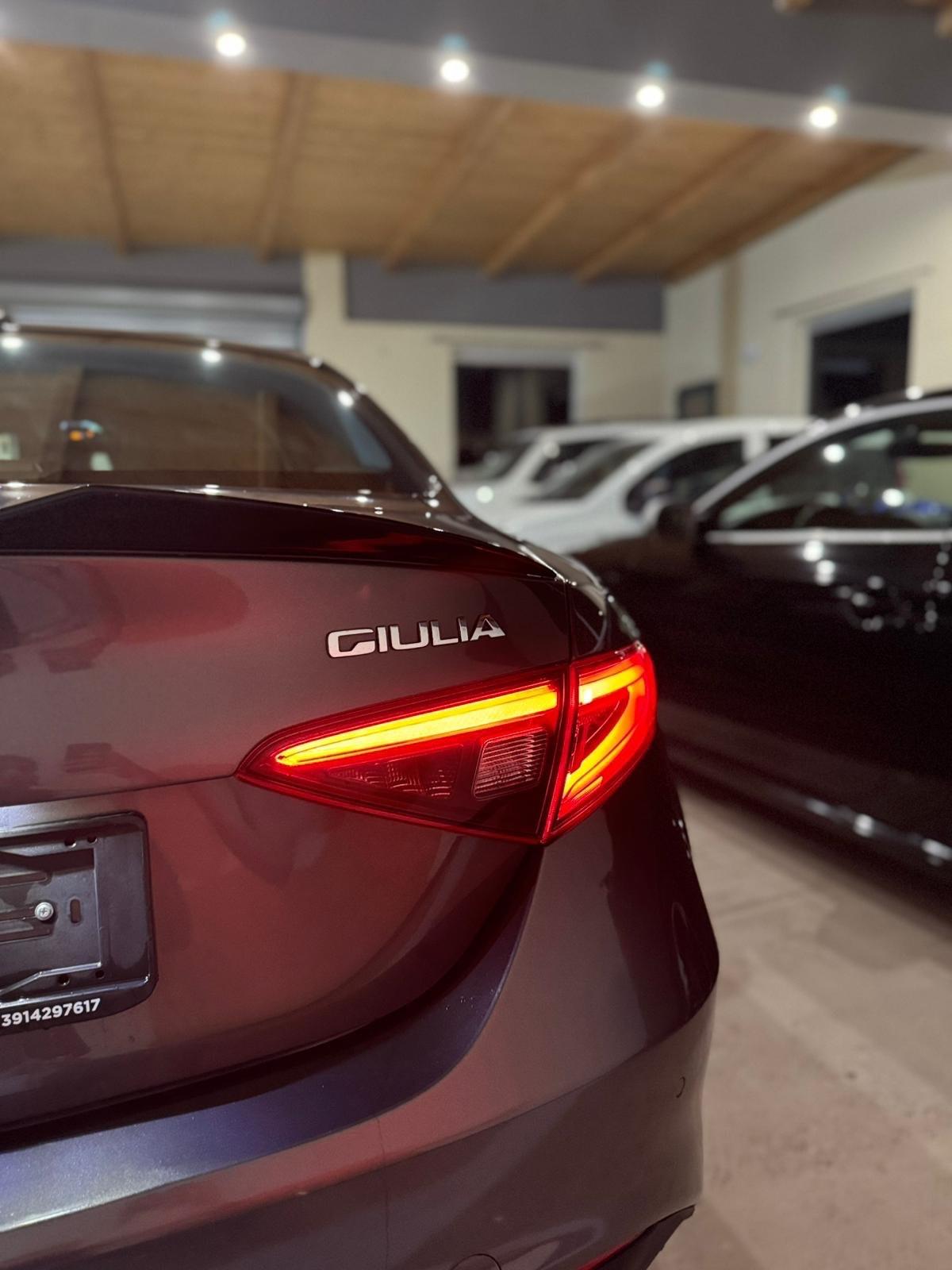 Alfa Giulia 180cv AT8