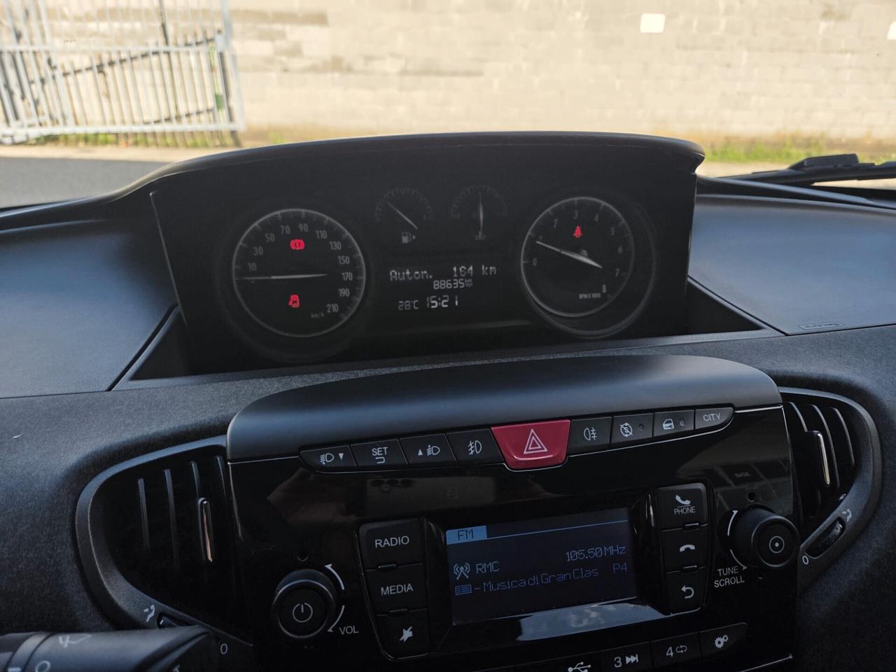 Lancia Ypsilon 1.2 69 CV 5 porte Gold Neopatentati !!