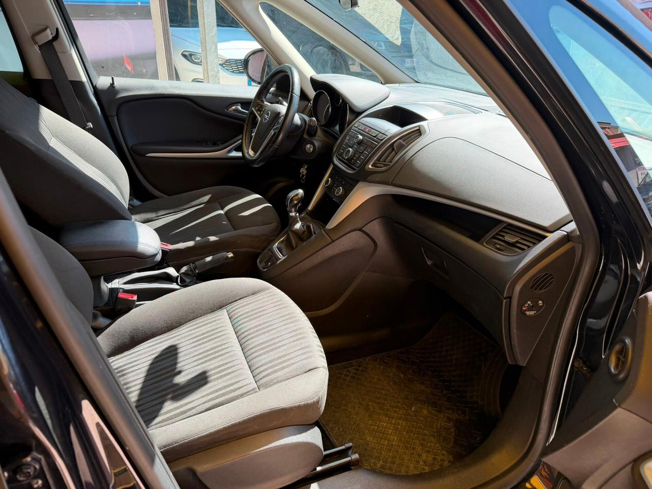 Opel Zafira 1.6cc metano 12 mesi garanzia-2015