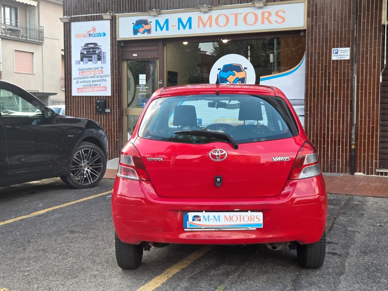 Toyota Yaris 1.0 3 porte Now Eco