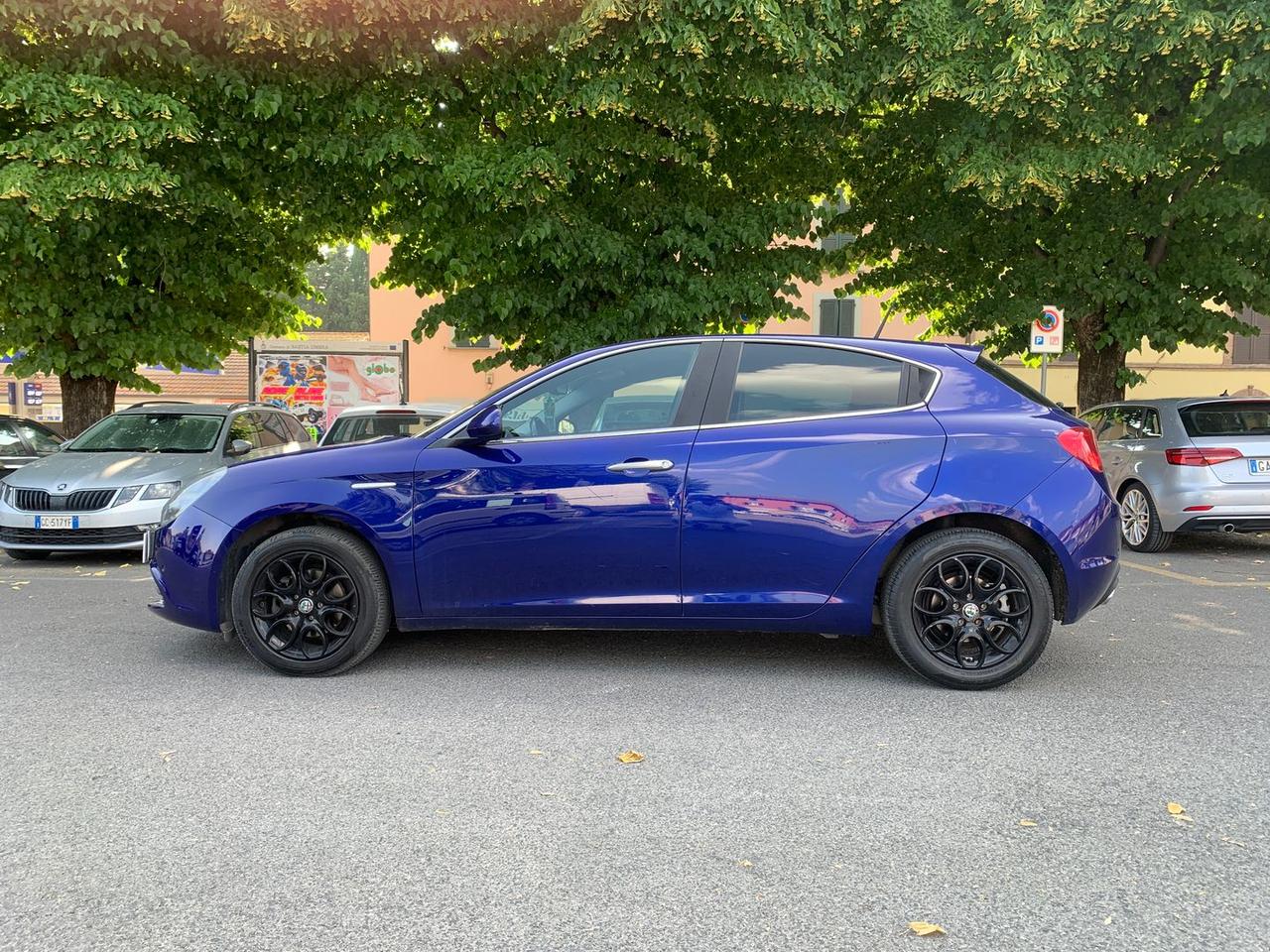 Alfa Romeo Giulietta 1.6 JTDM 16V Super #5822