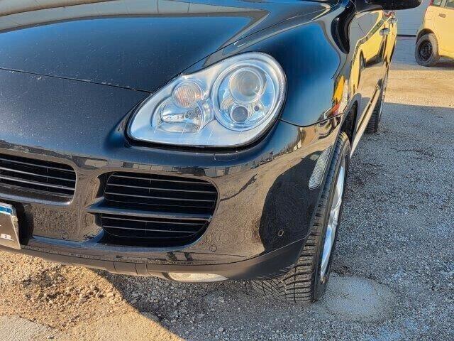 Porsche CAYENNE 3.2 V6 -UNI PRO -