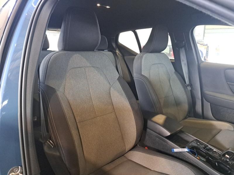 VOLVO XC40 T5 RECHARGE PLUG-IN AUTO PLUS BRIGHT SUV