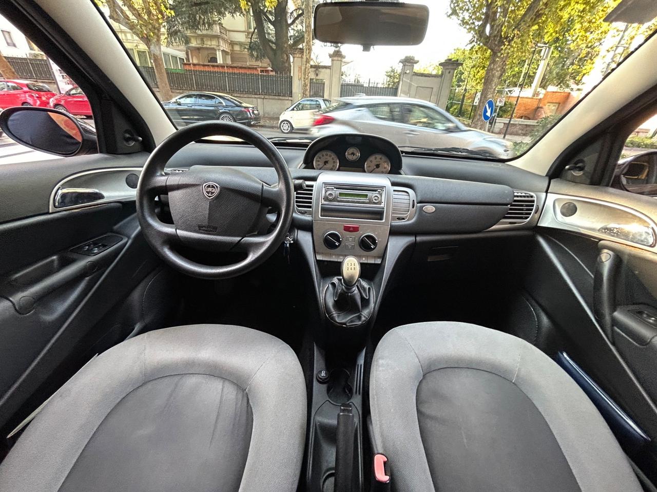 Lancia Ypsilon 1.2 8v Argento 69cv EURO 5 | NEOPATENTATI!!!