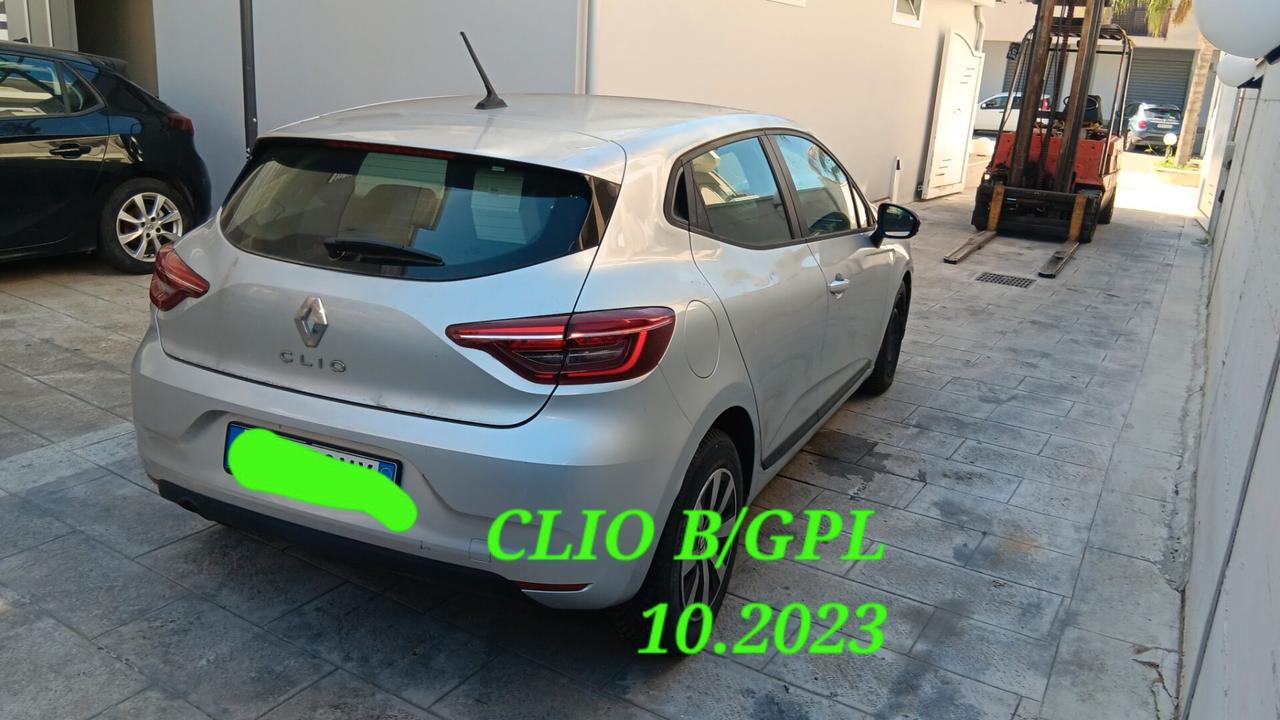 Renault Clio GPL INCIDENTATA SINISTRATA MONDIALCARS 023