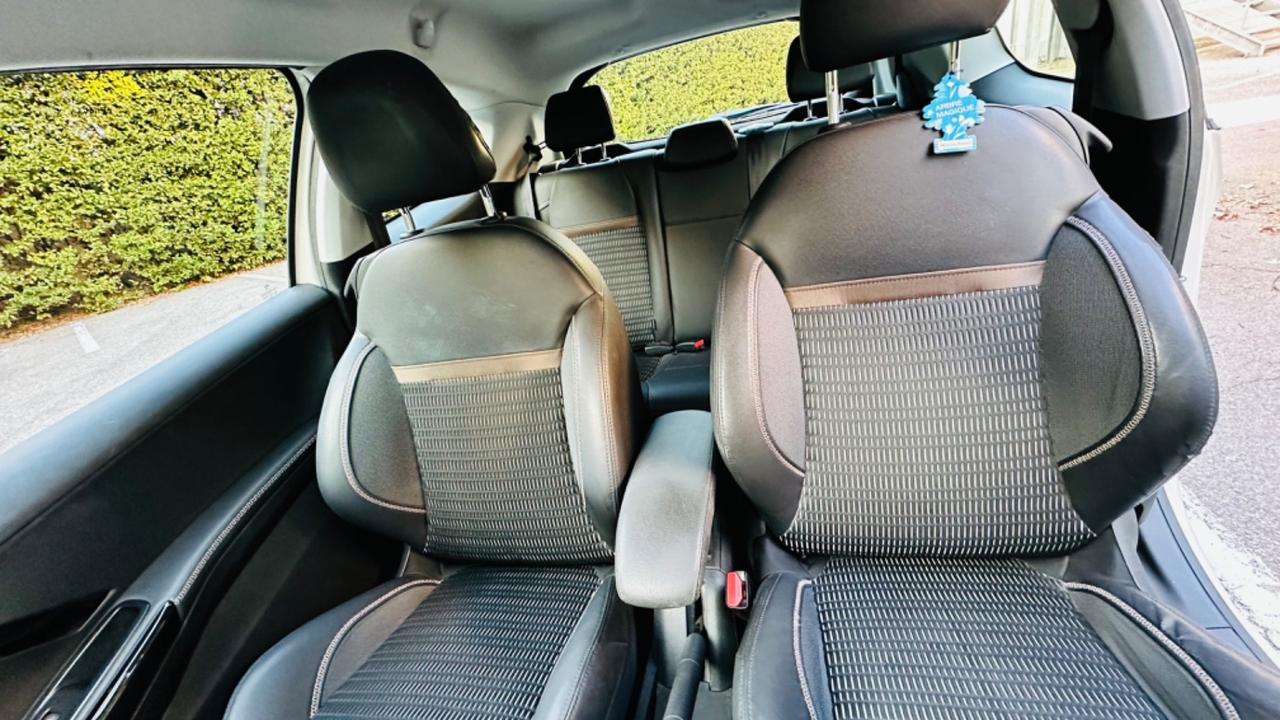 Peugeot 208.3 porte Allure.ok neopatentati.tagliandi certificati