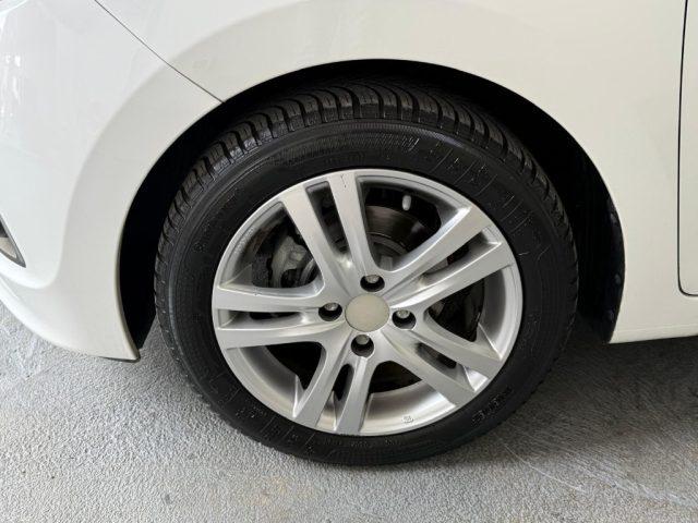 HYUNDAI i10 1.0 MPI Sound Edition