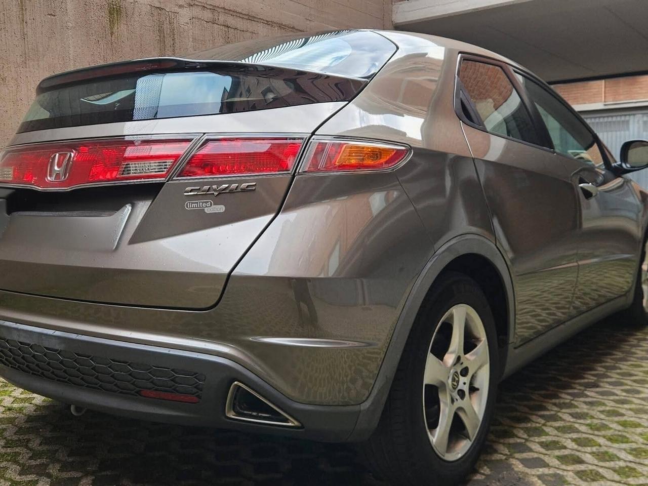 Honda Civic 2.2 i-CTDi 5p. Excl. LH i-P DPF LE