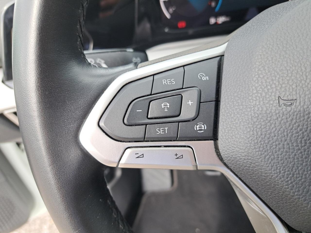 Volkswagen Golf 1.0 tsi evo life 110cv