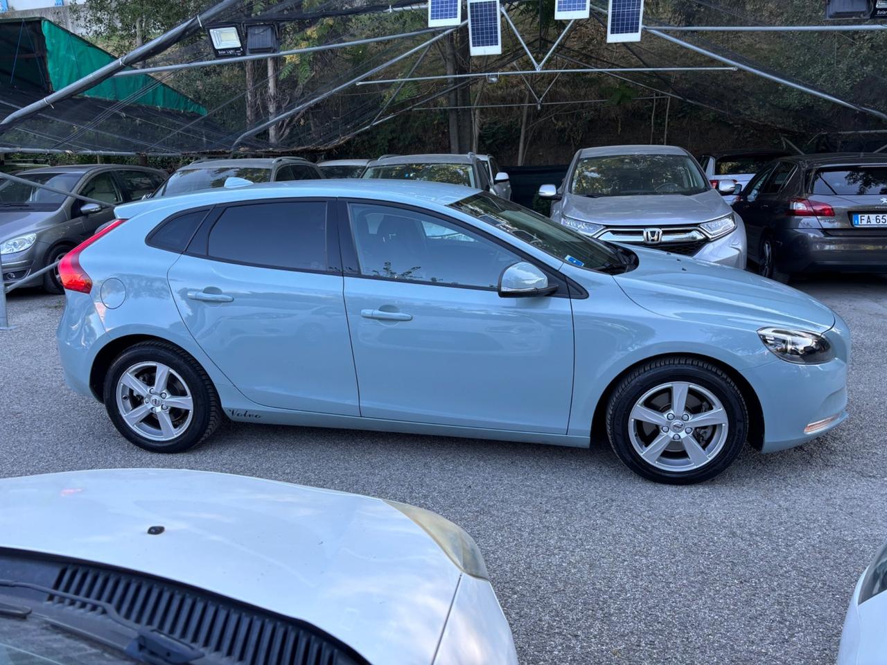 Volvo V40 T2 Kinetic BENZINA OK neopatentati