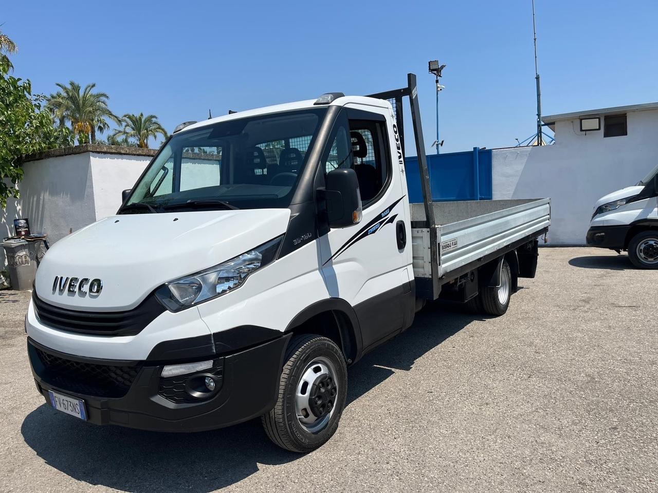 Iveco daily 35-160 -2.3 hpt-cassone fisso -2019