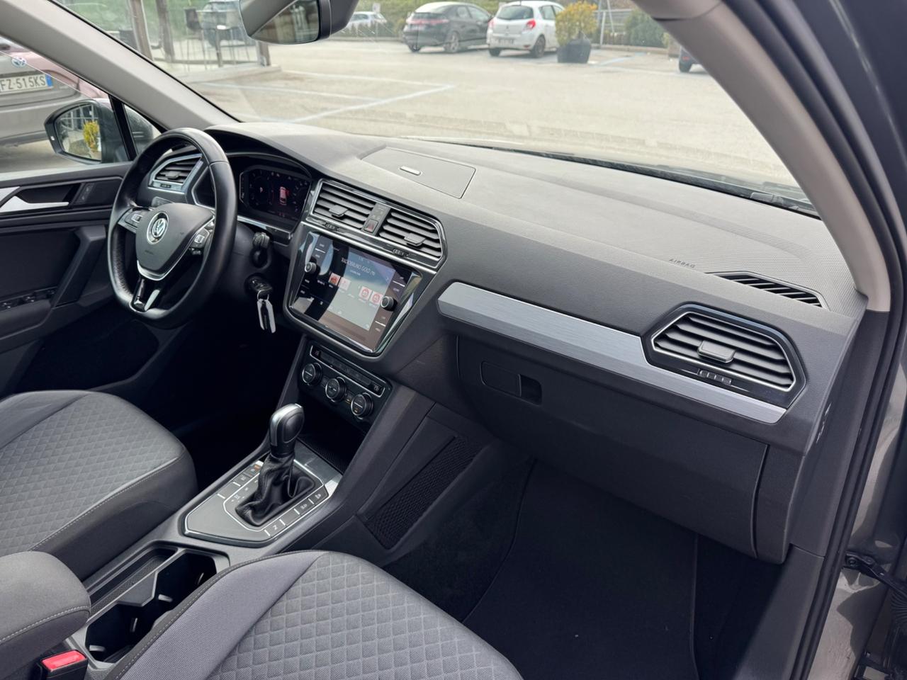 Volkswagen Tiguan 2.0 TDI R-LINE DSG