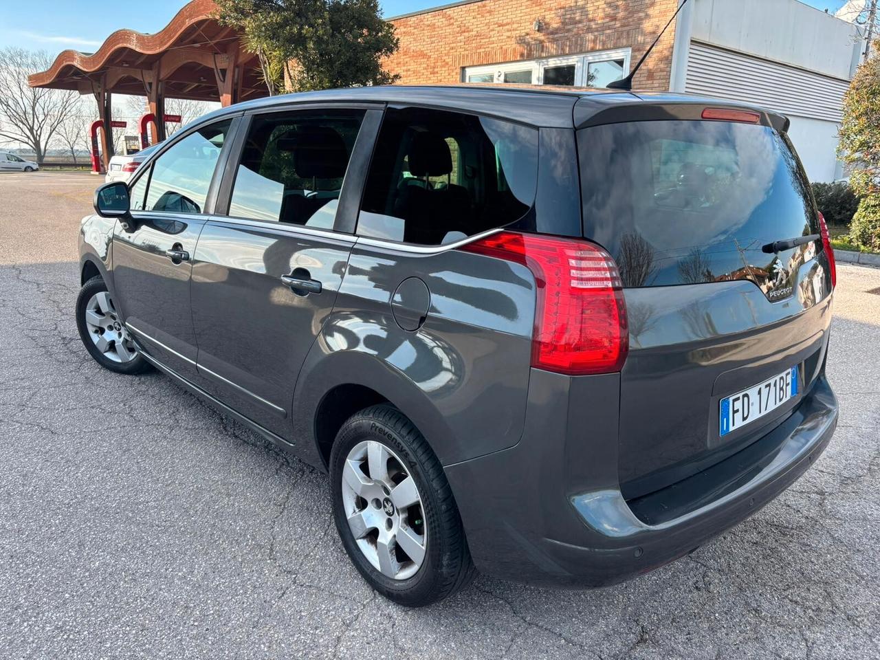 Peugeot 5008 BlueHDi 120 S&S Business 7 Posti