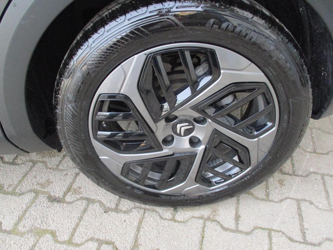 Citroen C4 1.2 puretech Plus 130cv