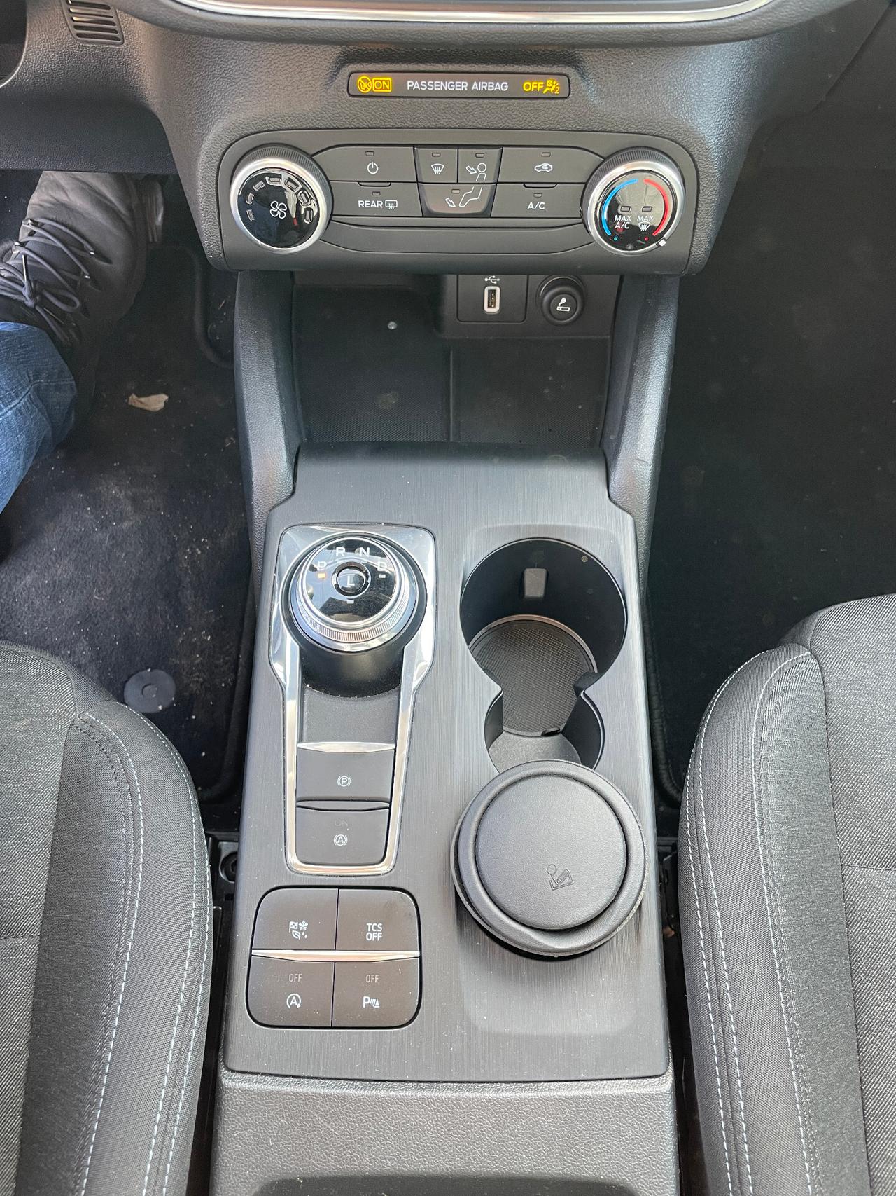 Ford Focus 1.0 EcoBoost 125 CV automatico 5p. Active V Co-Pilot