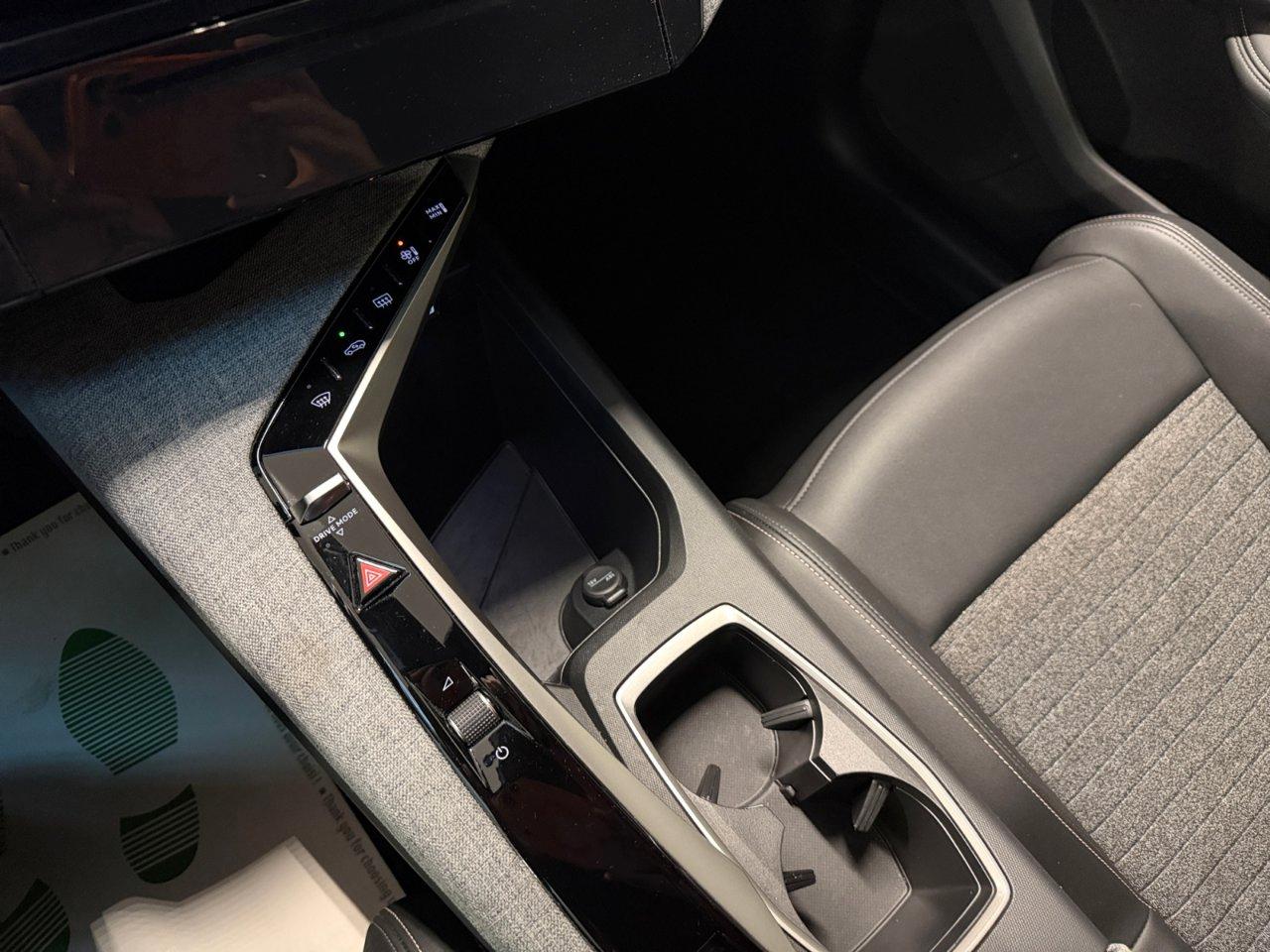 Peugeot 3008 3008 1.2 hybrid Allure 145cv e-dcs6