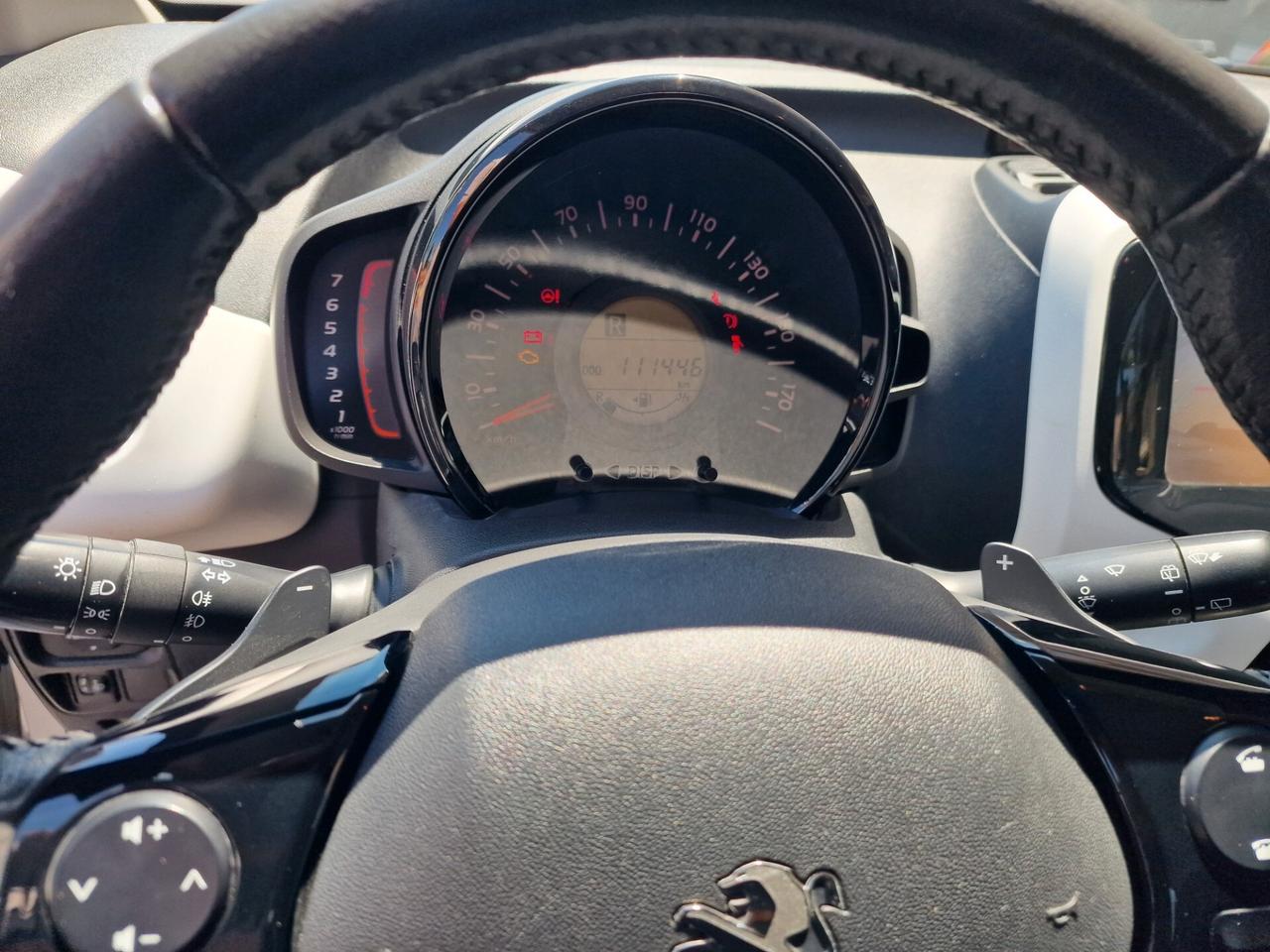 Peugeot 108 VTi 68 ETG CAMBIO AUTOMATICO ALLURE