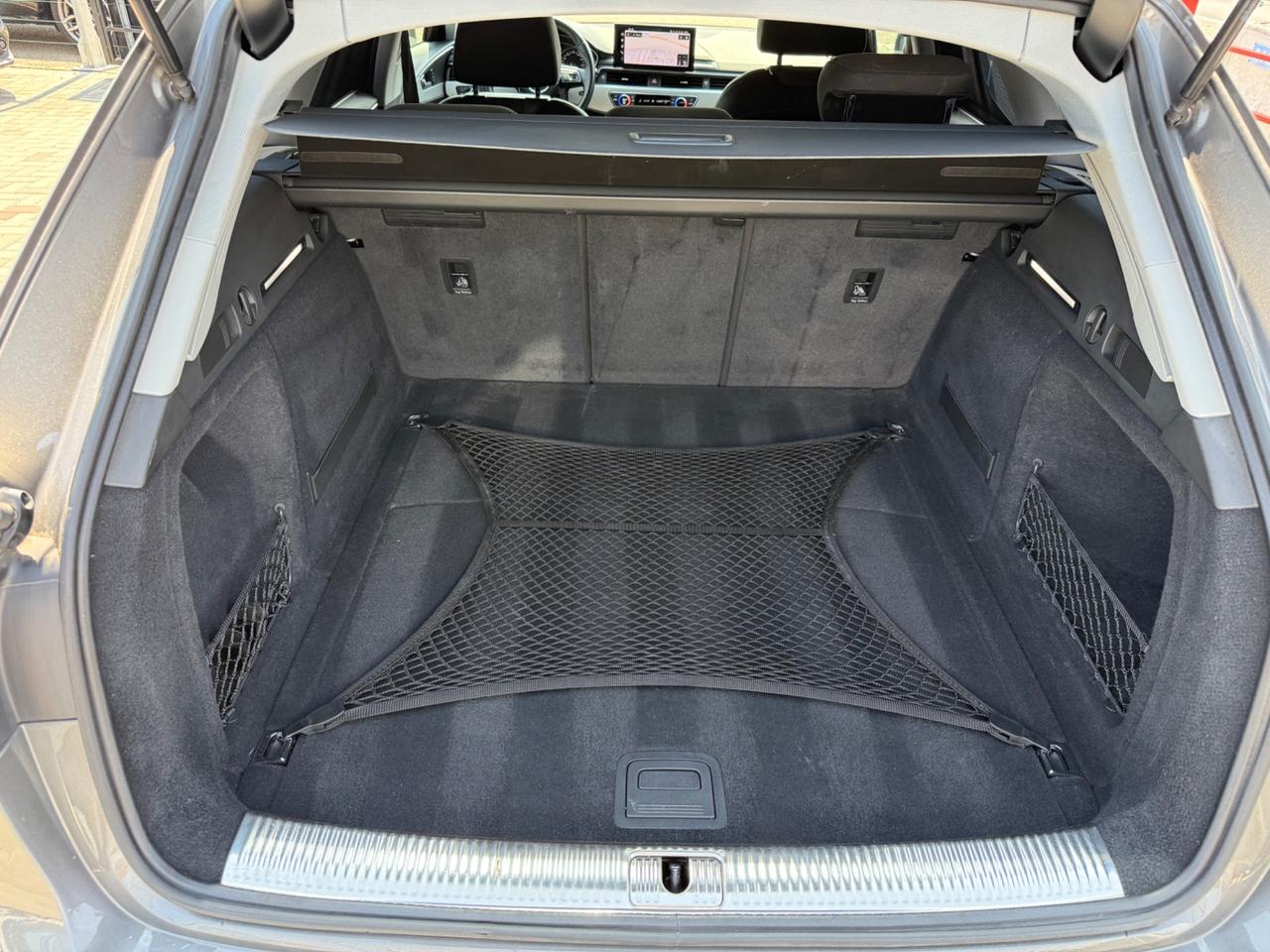 Audi A4 Avant 35 TDI/163 CV S tronic Business Advanced