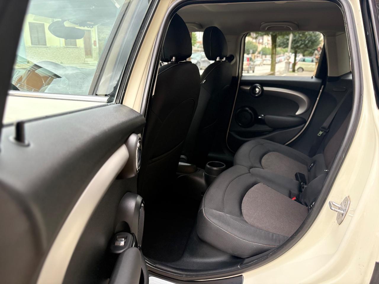 Mini One 1.2 75 CV 5PORTE DA NEOPATENTATI RING LED