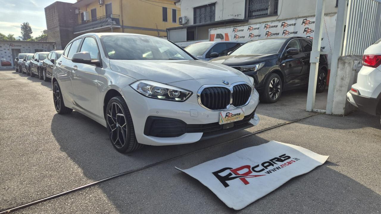 Bmw 116 116d 5p. Business Advantage