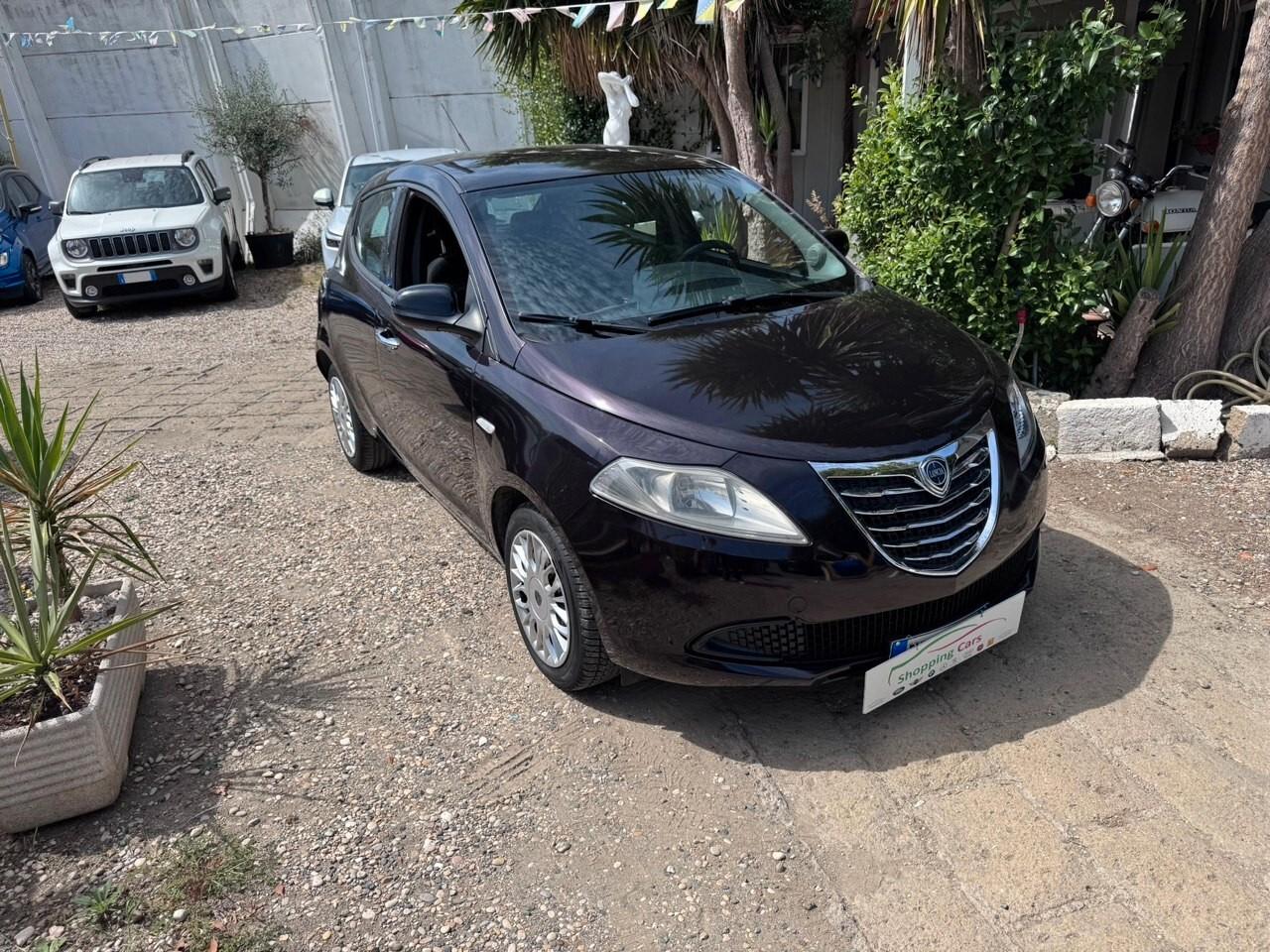 Lancia Ypsilon 1.2 GPL 2013