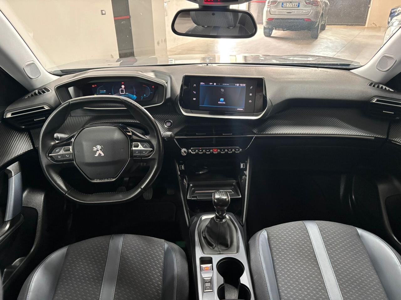 Peugeot 2008 BlueHDi 100 S&S Allure Navi Pack