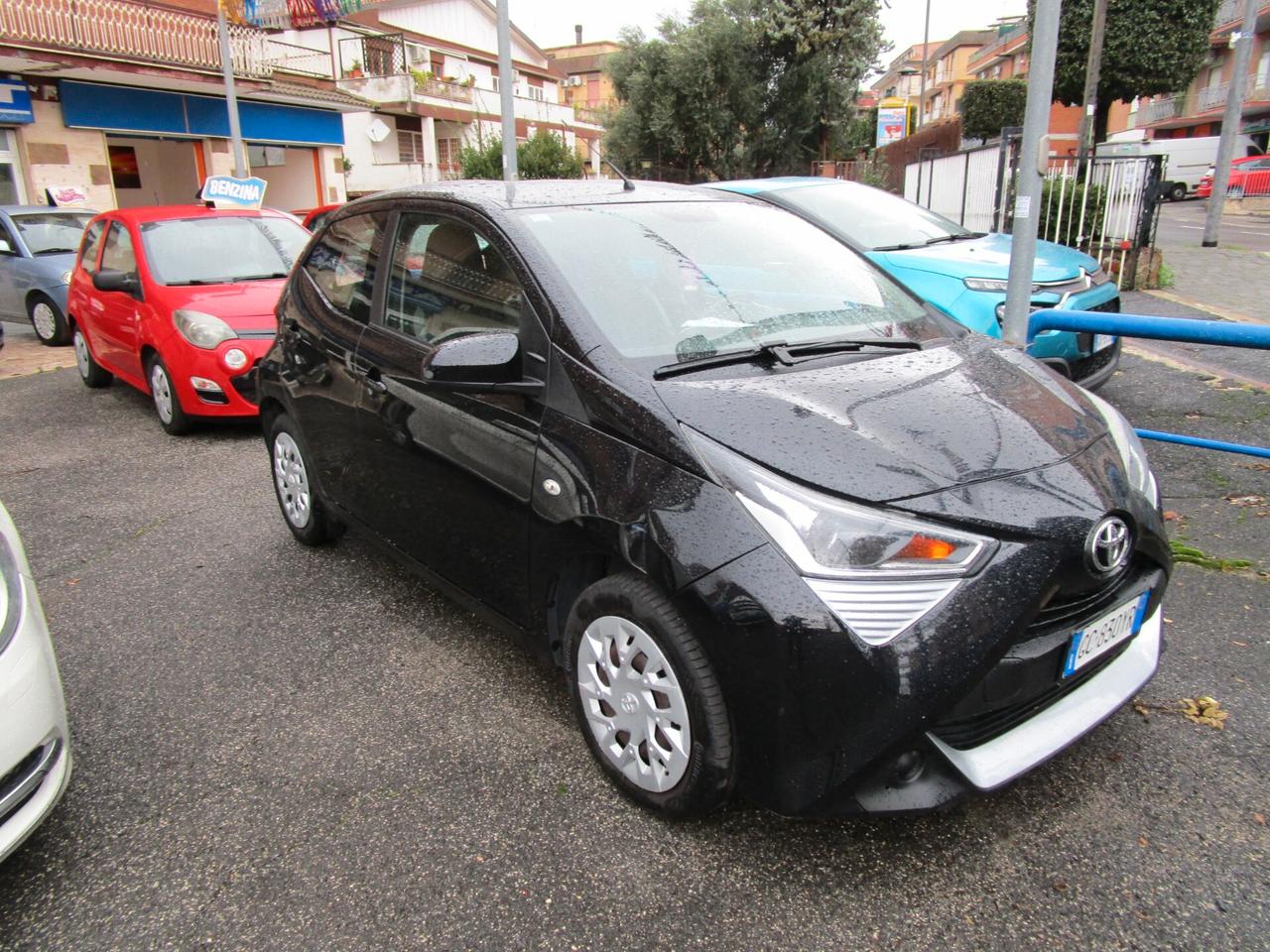 Toyota Aygo Connect 1.0 VVT-i 72 CV 5 porte x-play MMT