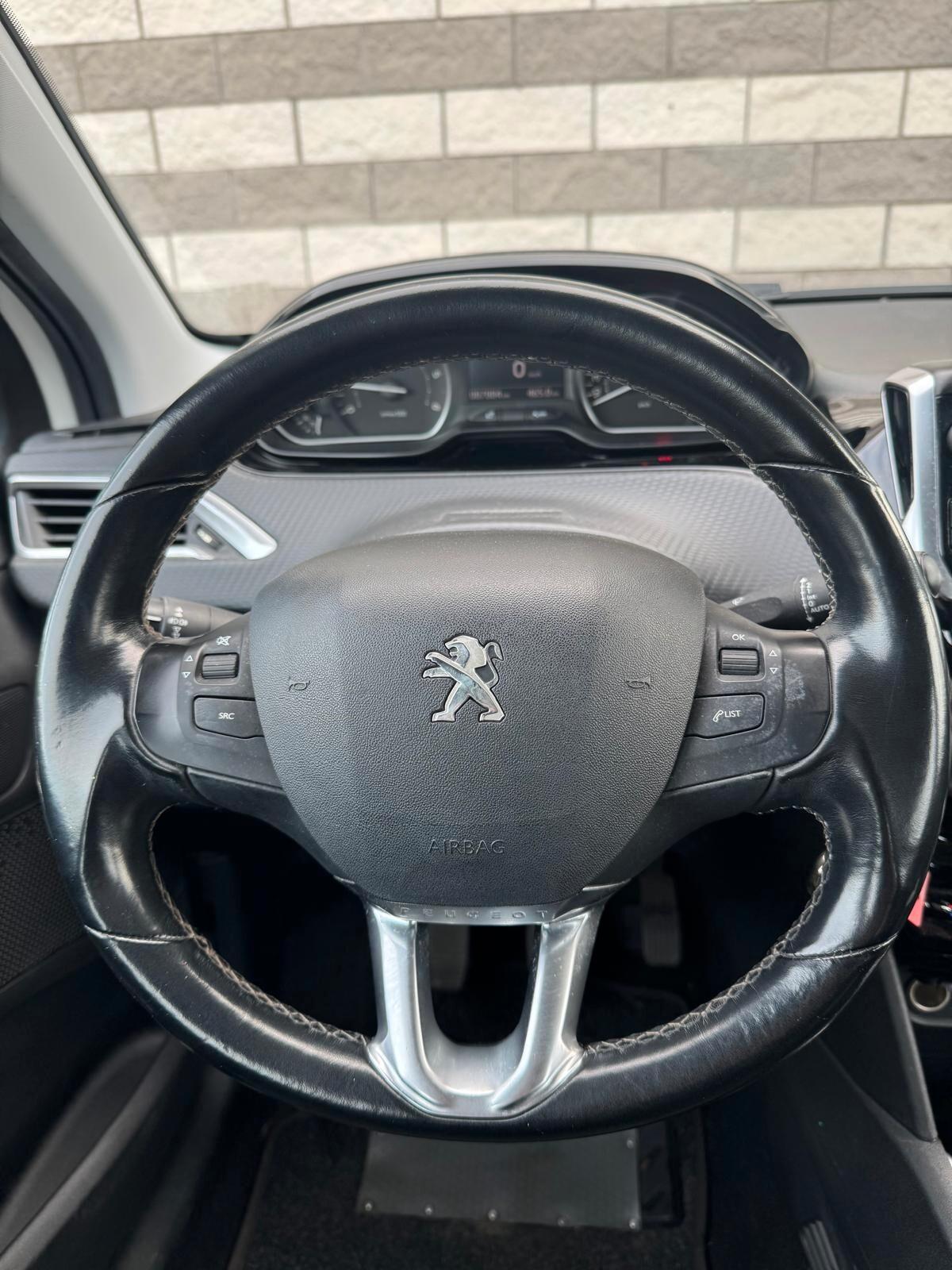 Peugeot 208 BlueHDi 100 5 porte GT Line