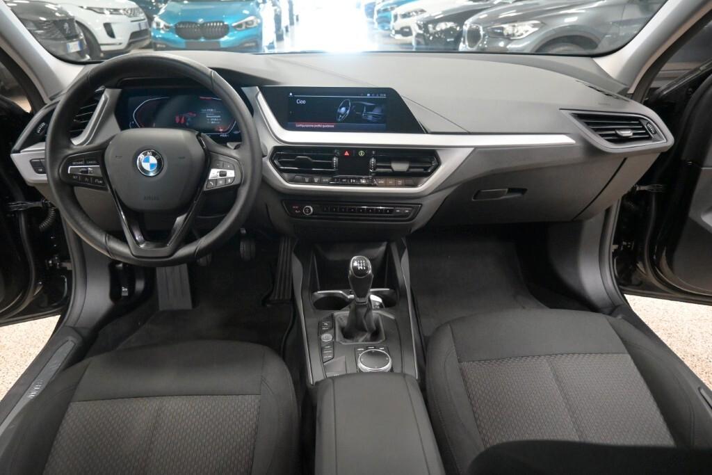 BMW 116D 115CV 6M. BUSINESS ADVANTAGE ( FARI LED - BMW DIGITAL COCKPIT - PDC - NAVI - MIRROR - CRUISE )