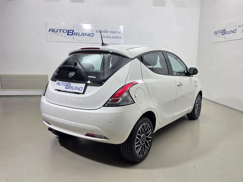 Lancia Ypsilon Ypsilon 1.0 firefly hybrid Alberta Ferretti s&s 70cv