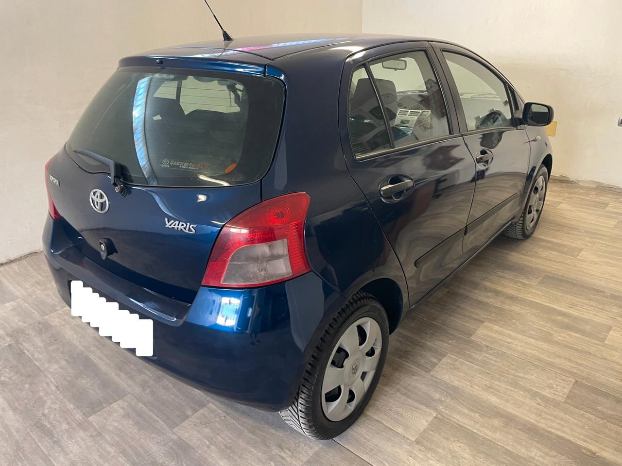 Toyota Yaris 1.0 5 porte Now FULL TAGLIANDATA NEOPATENTATI
