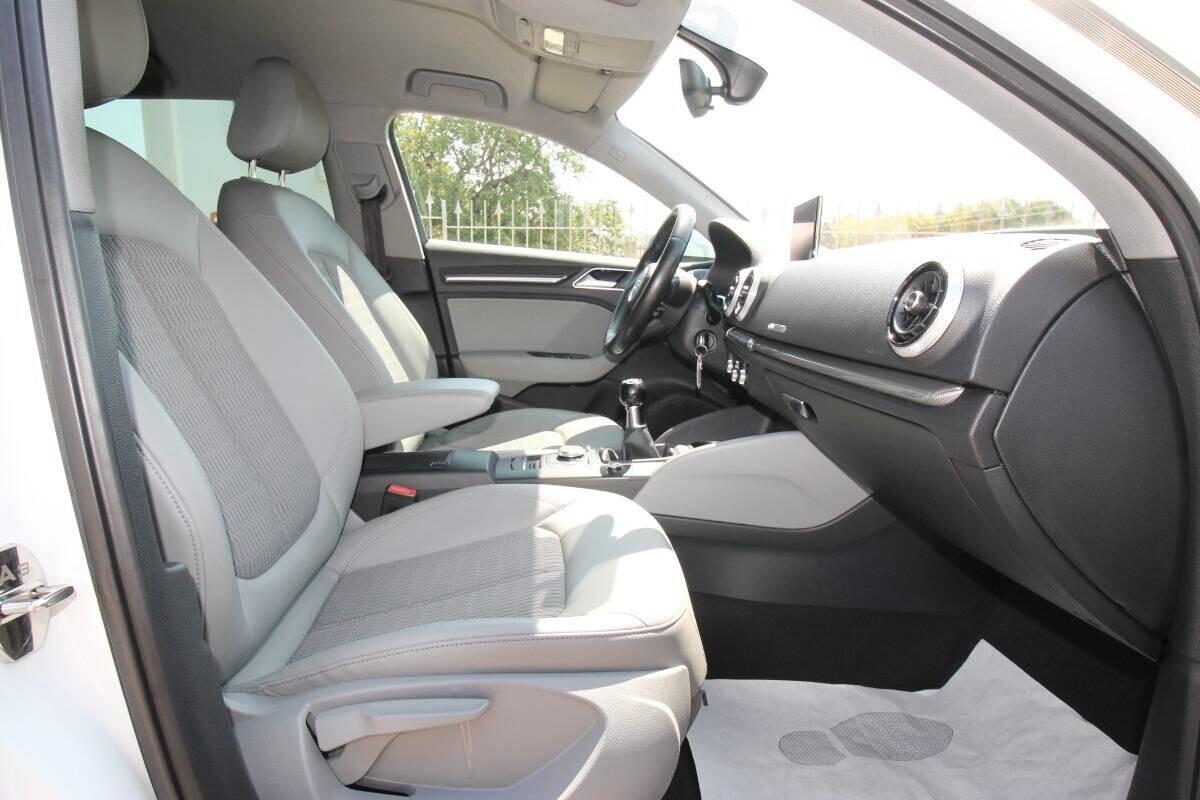 Audi A3 SPB 1.6 TDI Design 110cv |11.2016