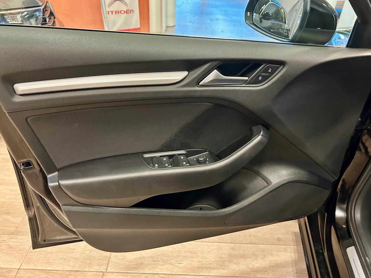 Audi A3 SPB 35 TDI S tronic S-LINE