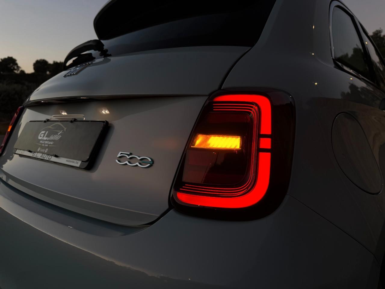 Fiat 500E/42 kWh/CAR PLAY/SOLO 33000 KM