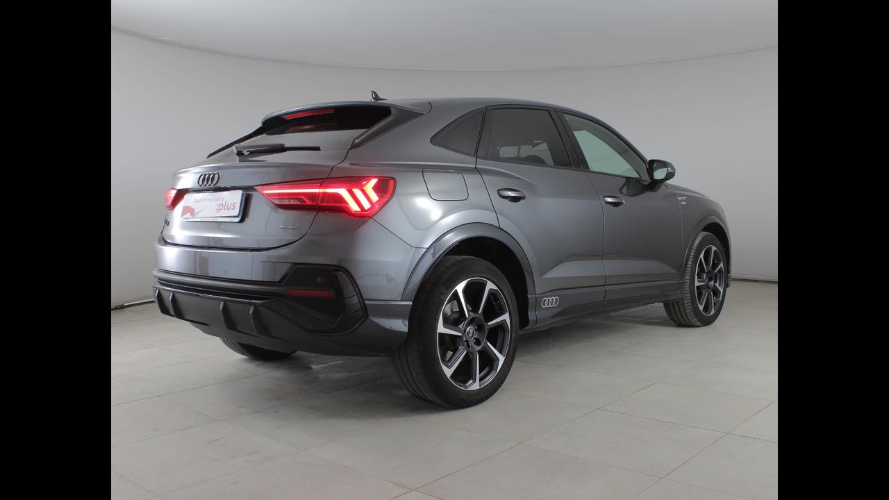 AUDI Q3 I 2019 Sportback - Q3 Sportback 35 2.0 tdi quattro s-tronic