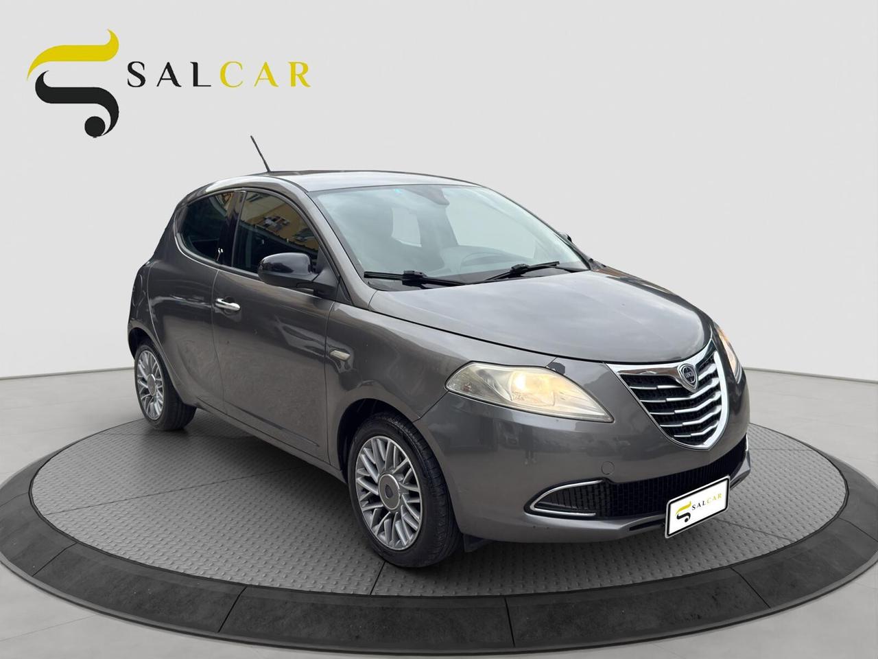 Lancia Ypsilon 1.2 69cv GPL Gold 2012