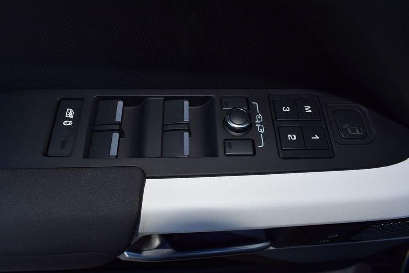 Land Rover Defender Defender 110 3.0D I6 200 CV AWD Auto SE