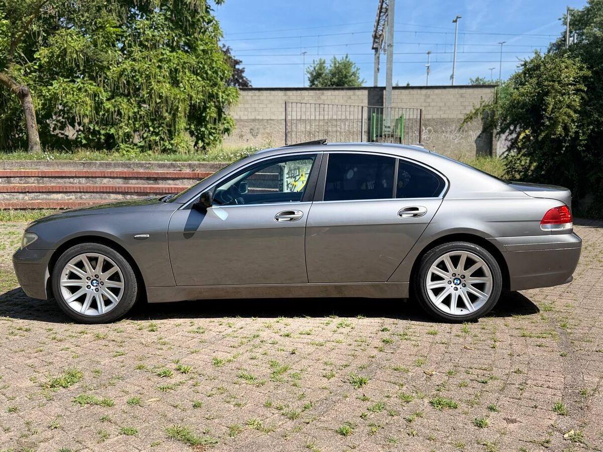 BMW Serie 7 E 65-66 745i