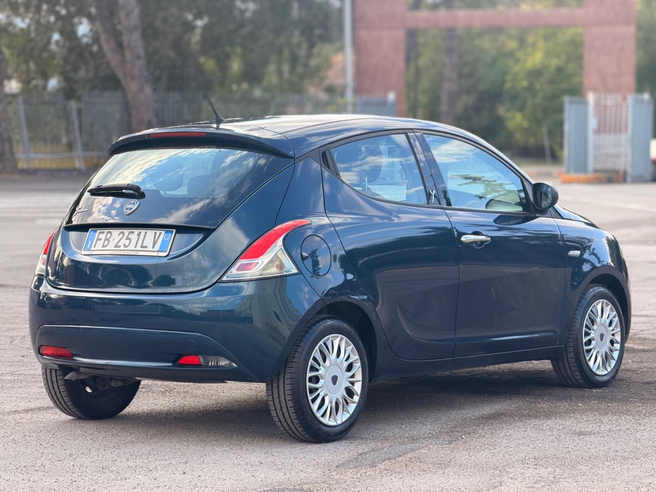 Lancia Ypsilon 1.2 69 CV 5 porte Platinum