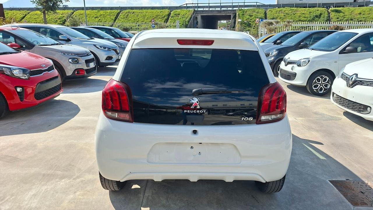 Peugeot 108 5 porte con telecamera post.
